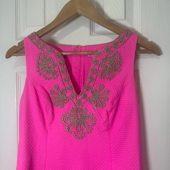 Lilly Pulitzer Gabby Shift Dress Hot Pink Gold Appliqué Trim size 2 - Picture 2 of 7